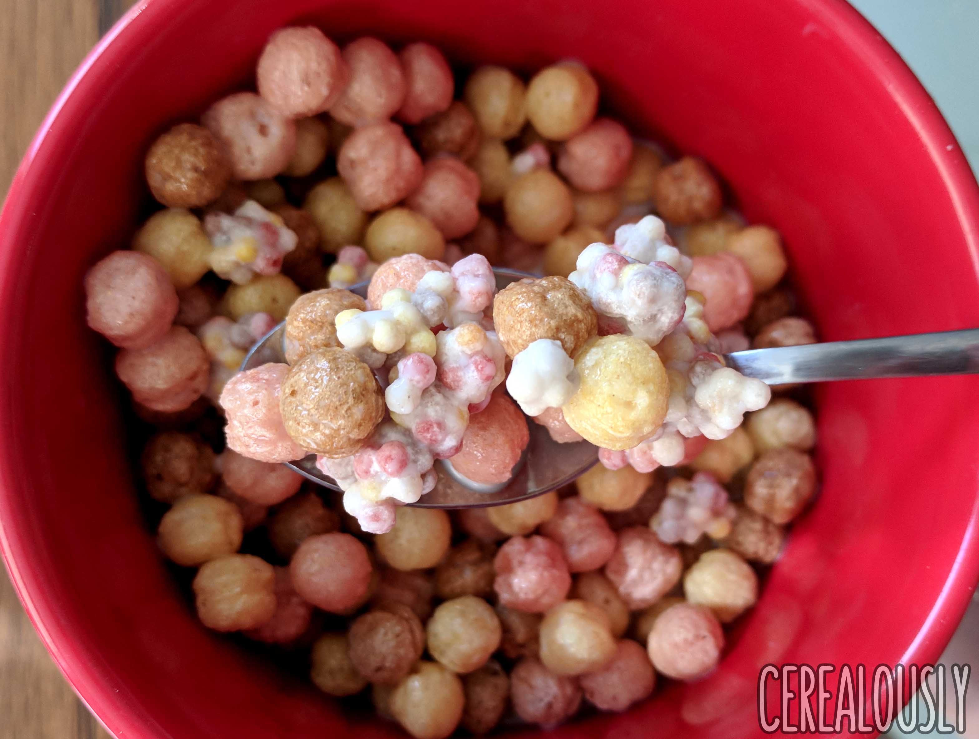 REVIEW (x2): General Mills Dippin' Dots Cereal (Cookies 'n Cream & Banana  Split) - Junk Banter